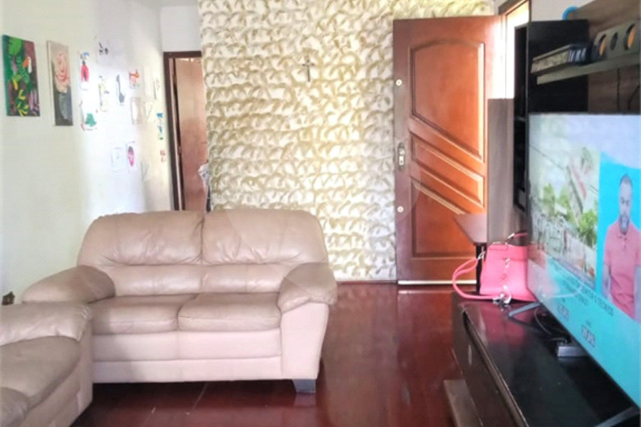 Sobrado à venda com 3 quartos, sendo 1 suíte,  em Vila Romero, São Paulo, SP
