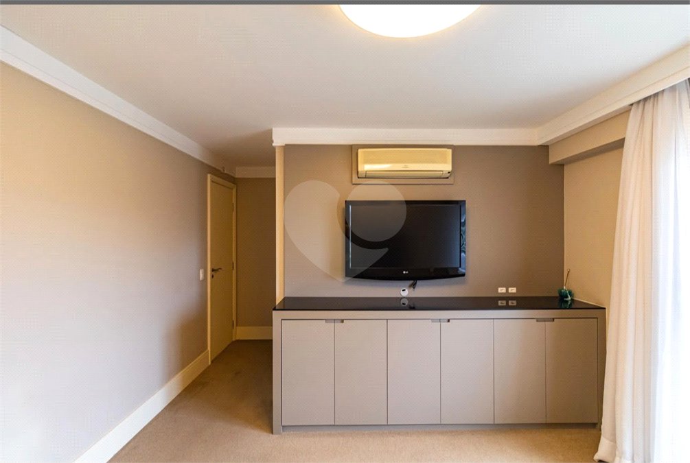 Apartamento para alugar com 4 suítes em Vila Andrade, São Paulo, SP