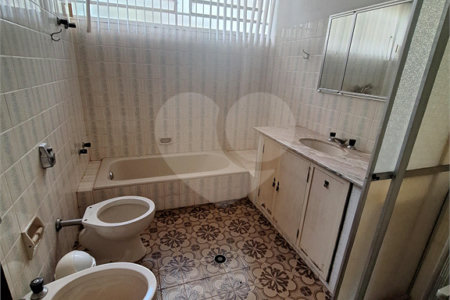 Casa à venda com 3 quartos, sendo 1 suíte, no Centro, Vinhedo, SP