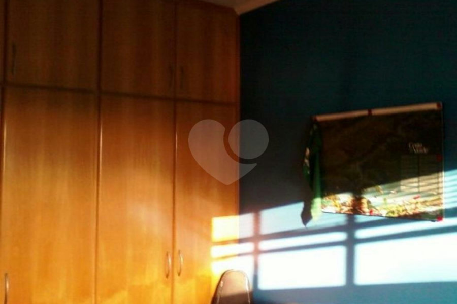 Sobrado à venda com 4 quartos, sendo 2 suítes, em Jardim Virginia Bianca, São Paulo, SP