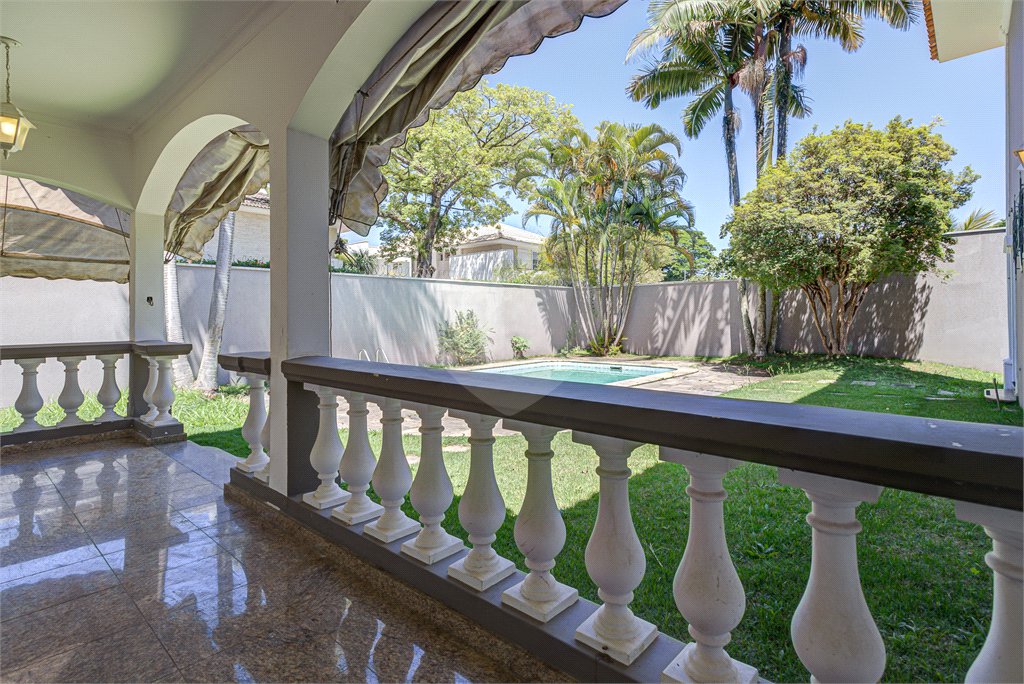 Casa à venda com 5 quartos, sendo 3 suítes, em Alto da Boa Vista, São Paulo, SP