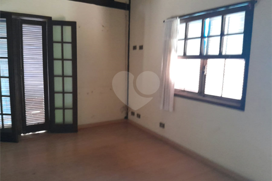 Casa à venda com 3 quartos, sendo 1 suíte, no condomínio Sausalito, Mairiporã - SP