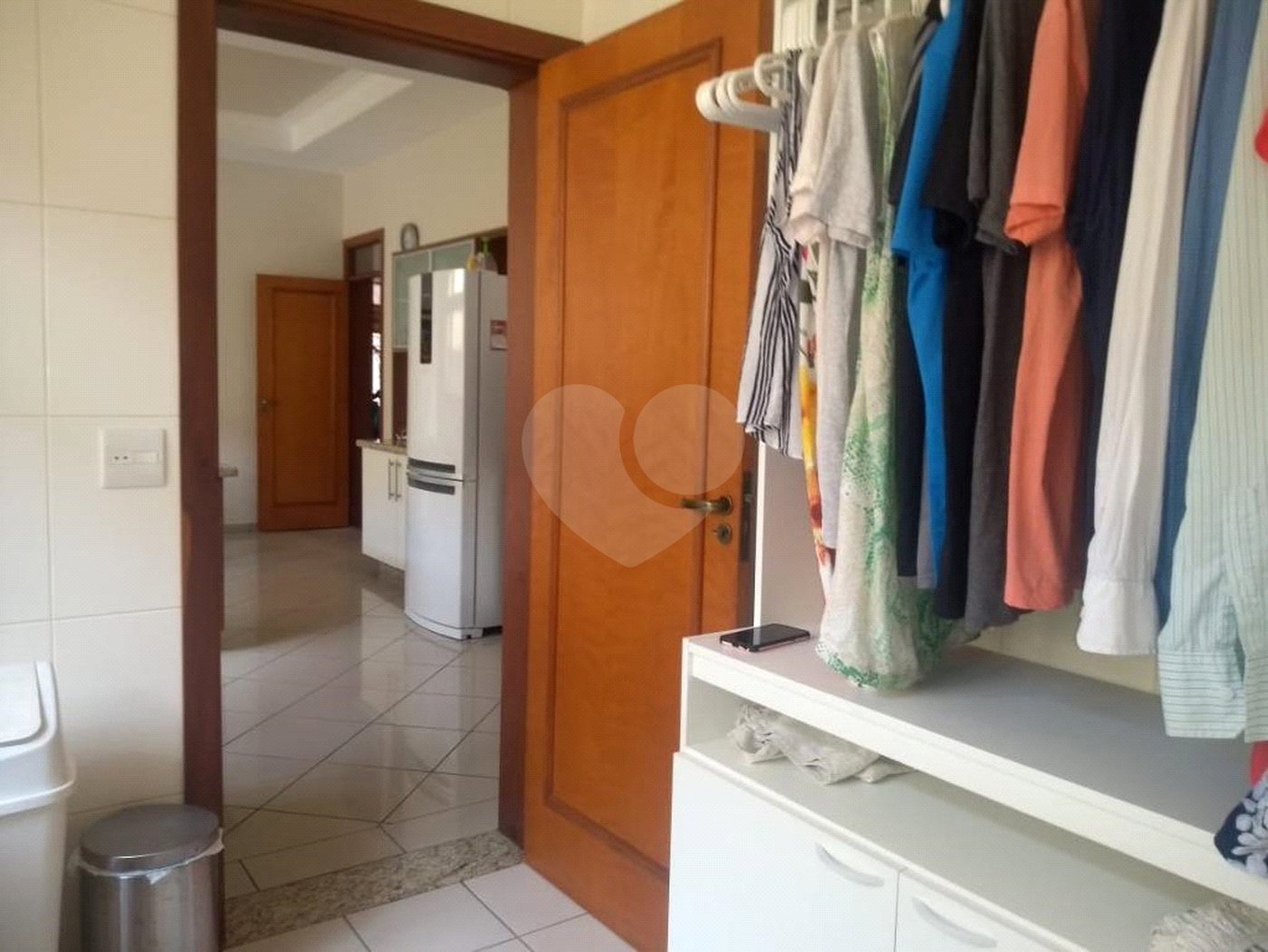 Sobrado à venda com 4 quartos, sendo 2 suítes,  em Jardim Eltonville, Sorocaba, SP