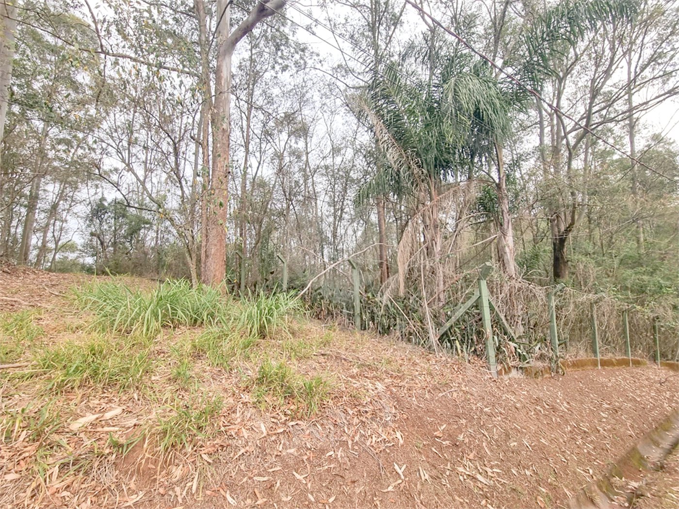 Terreno à venda no condomínio Vale da Santa Fé, Vinhedo - SP