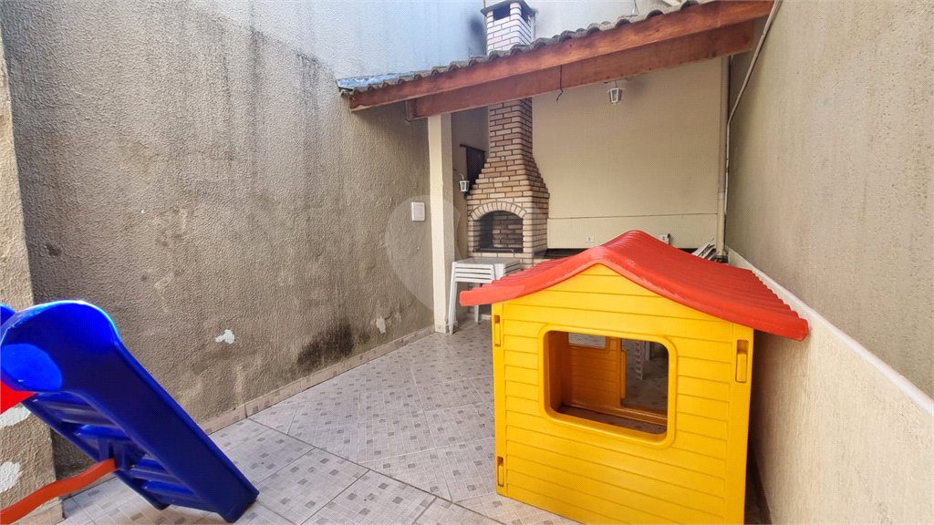 Casa à venda com 3 quartos, sendo 1 suíte,  no condomínio Rafaela I, São Paulo - SP