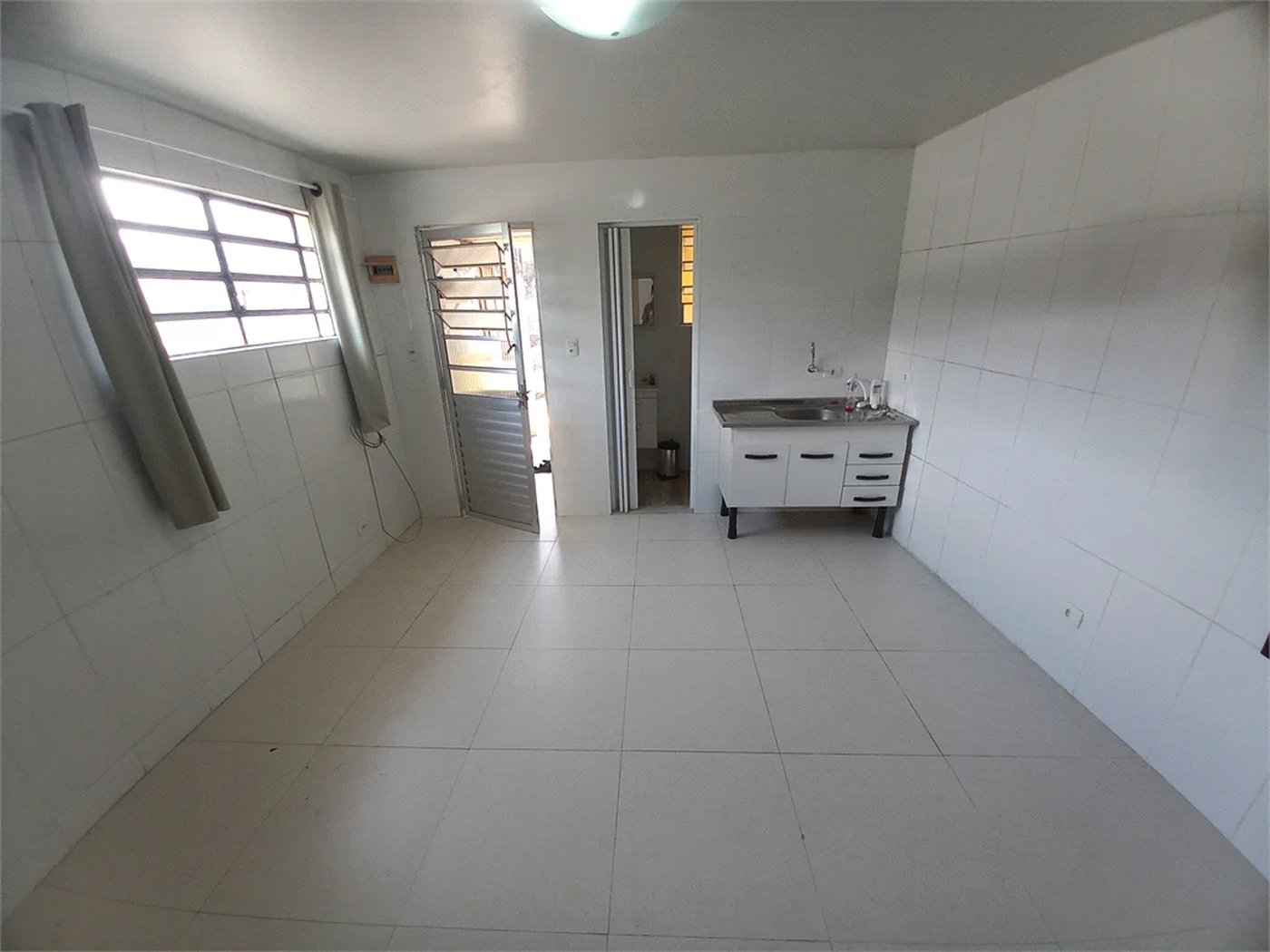 Casa à venda com 5 quartos, sendo 1 suíte, em Jardim Novo Taboão, São Paulo, SP