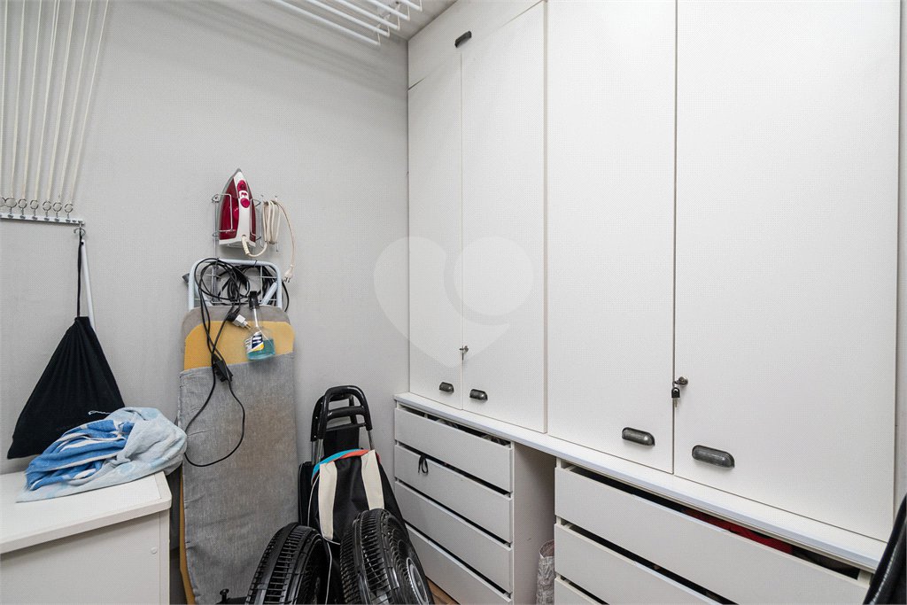 Apartamento à venda com 3 quartos, sendo 1 suíte, em Vila Madalena, São Paulo, SP