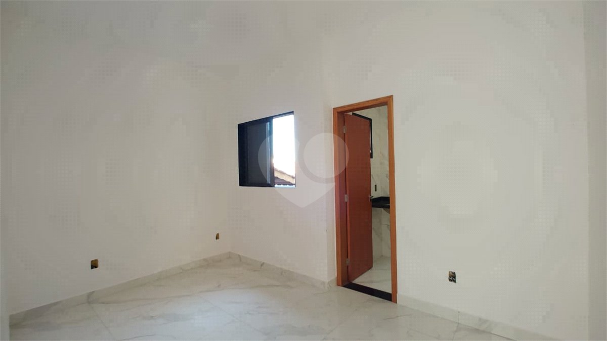 Casa de Vila à venda com 2 suítes em Wanel Ville, Sorocaba, SP