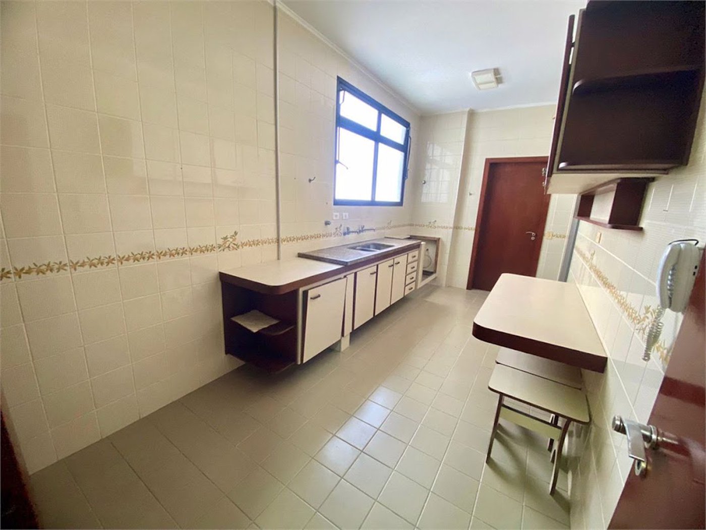 Apartamento Residencial à venda, Centro, Guarujá - AP1385.