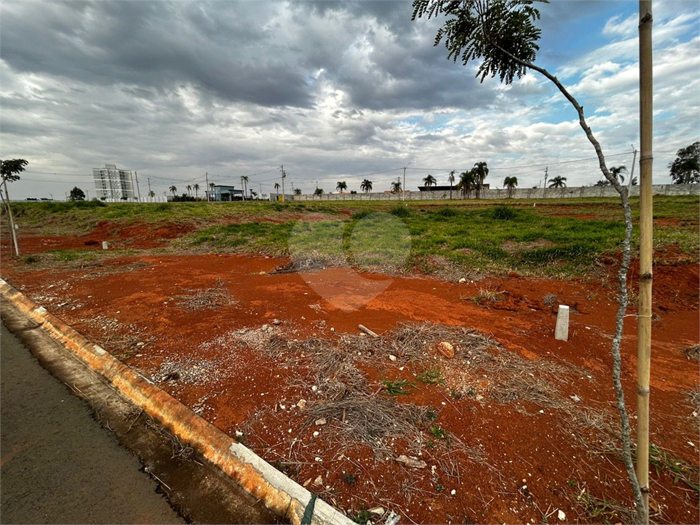 Terreno à venda no condomínio Residencial Quinta das Palmeiras, Itapetininga - SP
