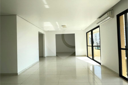 Apartamento à venda com 3 suítes em Vila Suzana, São Paulo, SP