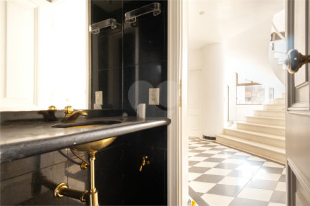 Duplex à venda com 6 quartos, sendo 4 suítes, em Alto de Pinheiros, São Paulo, SP