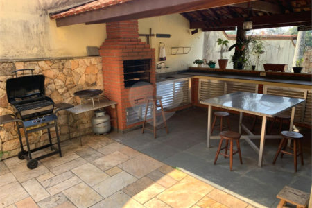 Casa à venda com 4 quartos, sendo 2 suítes, em Vila São Francisco, São Paulo, SP