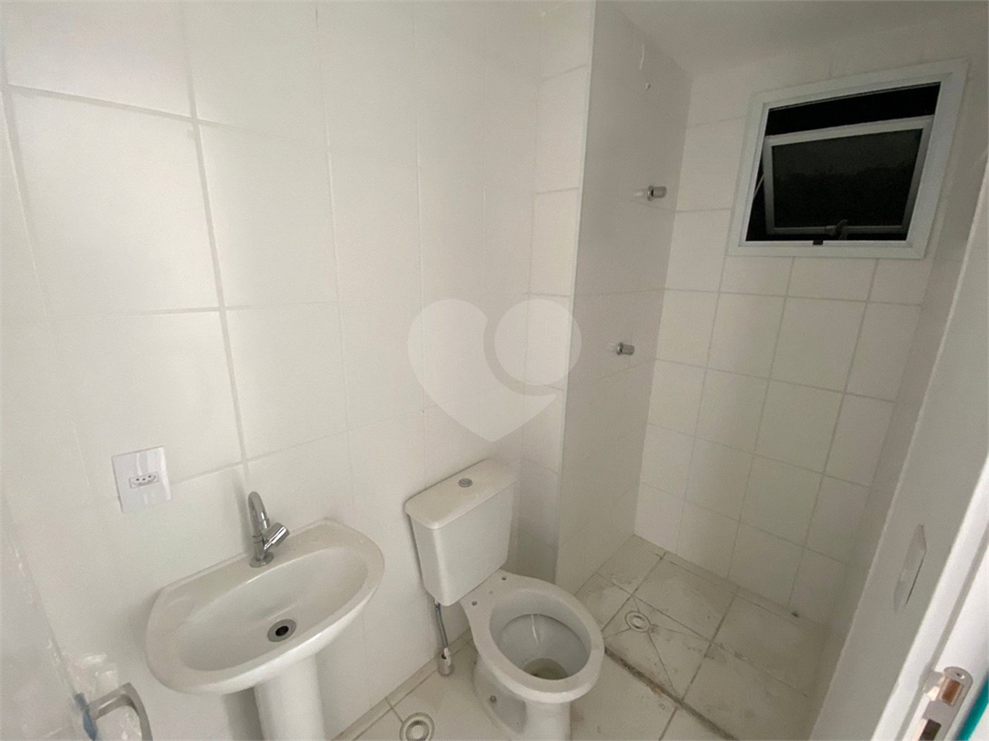 Apartamento à venda com 2 quartos em Botujuru, Mogi das Cruzes, SP