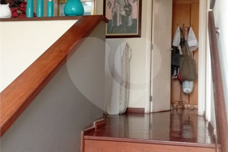 Casa à venda com 4 quartos, sendo 2 suítes, no condomínio Canamari, São Paulo - SP