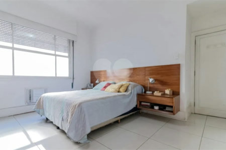 Apartamento à venda com 4 quartos, sendo 1 suíte,  em Copacabana, Rio de Janeiro, RJ