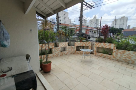 Casa à venda com 5 quartos, sendo 3 suítes, em Vila Paulicéia, São Paulo, SP