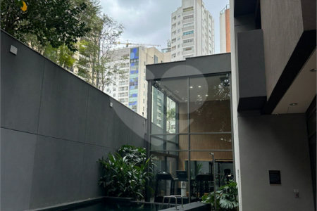 Apartamento à venda com 2 suítes em Vila Nova Conceição, São Paulo, SP