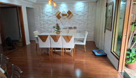 Casa à venda com 2 suítes em Vila Figueira, Suzano, SP