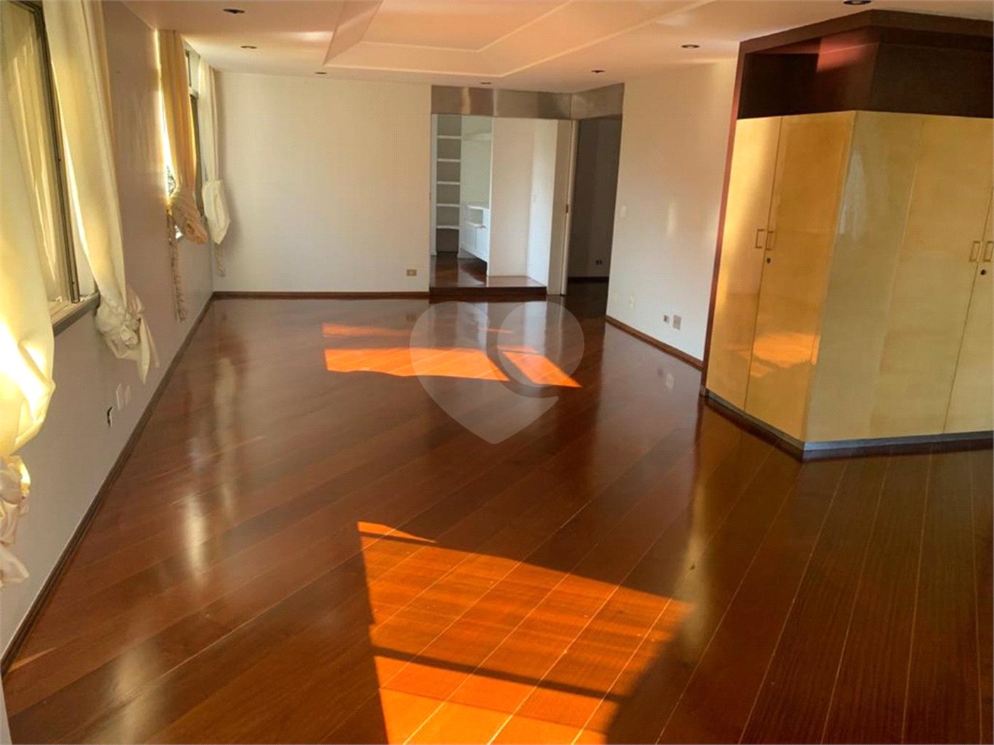 Apartamento à venda com 3 suítes em Paineiras do Morumbi, São Paulo, SP