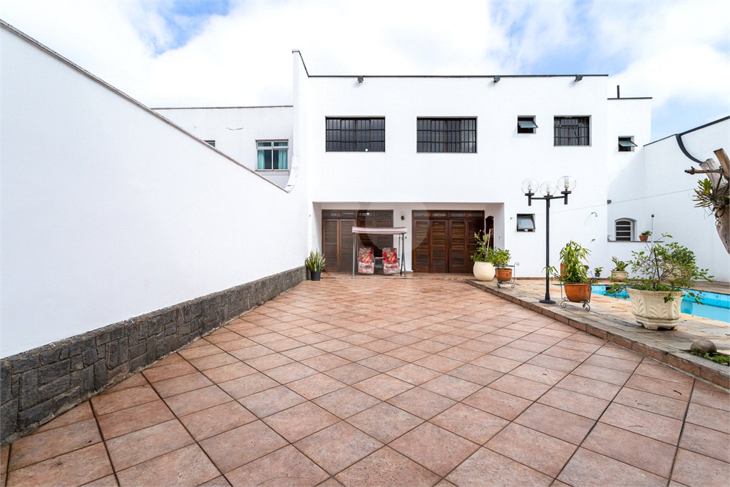 Casa à venda com 4 quartos, sendo 3 suítes, em Vila Mariana, São Paulo, SP