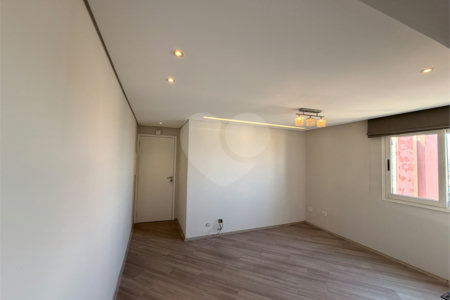 Apartamento à venda com 2 quartos em Sítio Pinheirinho, São Paulo, SP