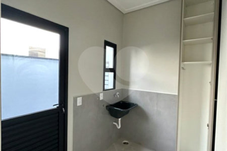 Casa à venda com 3 quartos, sendo 1 suíte, no condomínio Lagos D´icaraí, Salto - SP