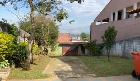 Casa Térrea à venda com 3 quartos, sendo 1 suíte,  em Vila Pomar, Mogi das Cruzes, SP