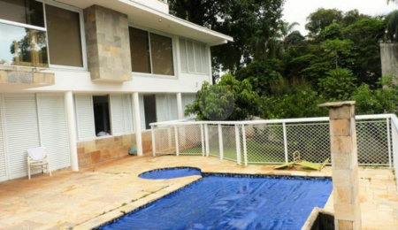 Sobrado à venda com 4 quartos, sendo 3 suítes,  em Tremembé, São Paulo, SP