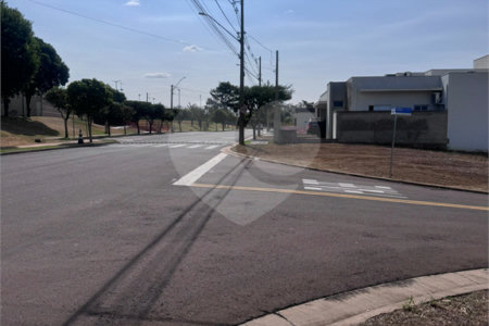 Terreno à venda em Residencial Village Damha II, Araraquara, SP