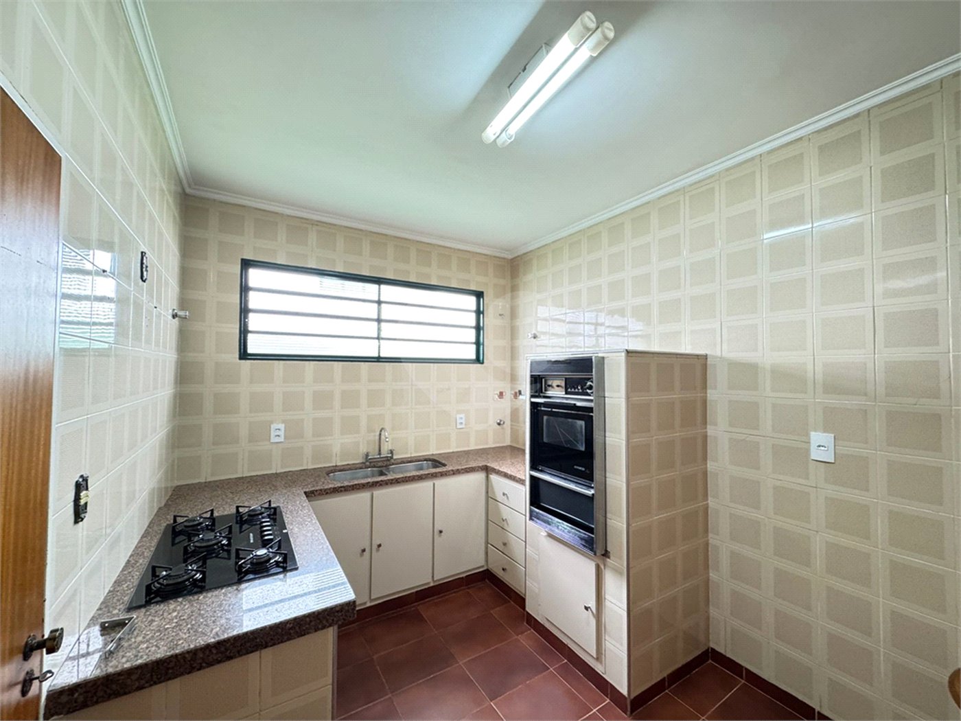 Casa à venda com 4 quartos, sendo 2 suítes, em Ribeirânia, Ribeirão Preto, SP