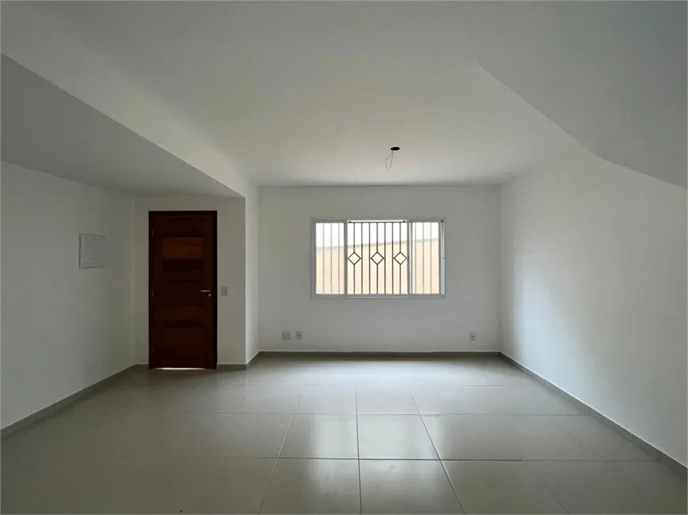 Casa à venda com 2 suítes no condomínio Residencial DI Luca, São Paulo - SP