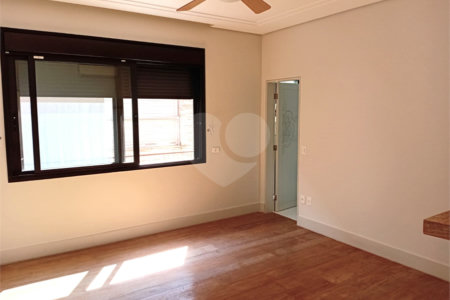 Casa de Vila à venda com 4 suítes em Granja Julieta, São Paulo, SP