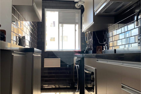 EXCELENTE APARTAMENTO Localizado no bairro do Bom Retiro próximo à Avenida Santos Dumont, com acesso