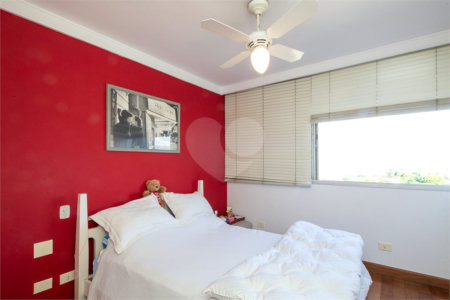 Apartamento à venda com 3 quartos, sendo 2 suítes,  em Alto da Boa Vista, São Paulo, SP