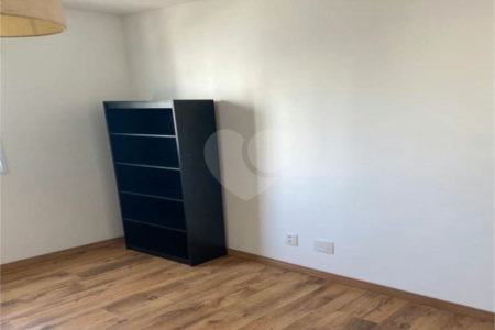 Apartamento à venda com 3 quartos, sendo 1 suíte, em Vila Andrade, São Paulo, SP