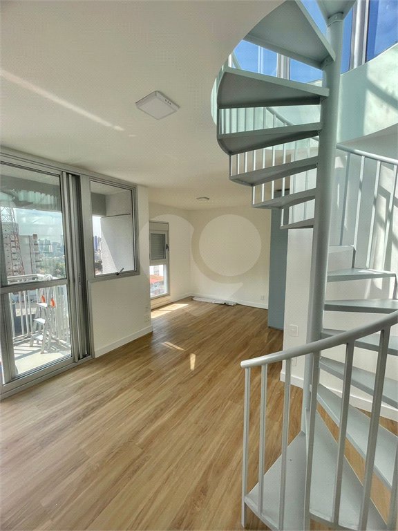 Duplex à venda com 1 quarto em Vila Madalena, São Paulo, SP