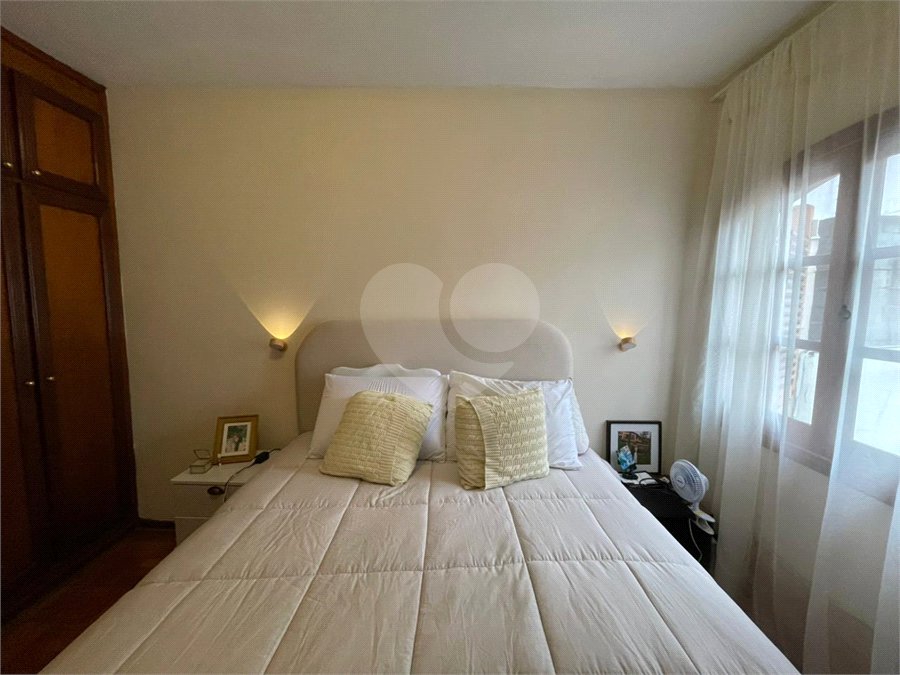 Sobrado à venda com 3 quartos em Quinta da Paineira, São Paulo, SP