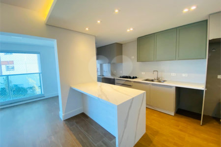 Apartamento à venda ou para alugar com 3 quartos, sendo 1 suíte,  em Vila Mogilar, Mogi das Cruzes, SP