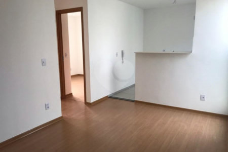 Apartamento no condomínio Monte Berlim