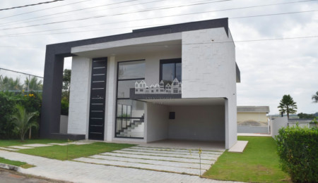 Casa à venda com 4 suítes no condomínio Shambala 2, Atibaia - SP