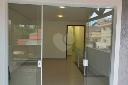 Sobrado à venda com 3 suítes em Chácara Japonesa, São Paulo, SP