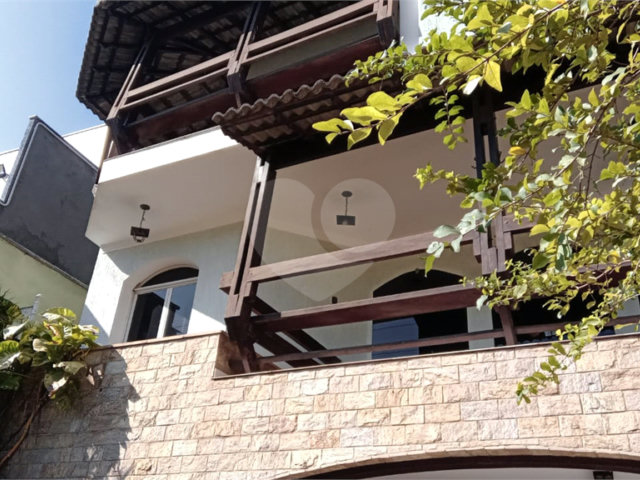 Sobrado à venda com 4 quartos, sendo 1 suíte,  em Vila Rosália, Guarulhos, SP