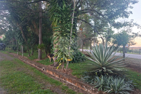 Chácara à venda com 3 quartos, sendo 1 suíte,  em Ribeirãozinho, Alambari, SP