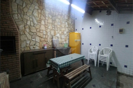 Sobrado à venda com 3 quartos, sendo 1 suíte, em Santa Teresinha, São Paulo, SP