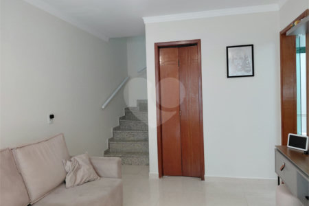Casa à venda com 2 suítes no condomínio Residencial Guilhen, São Paulo - SP