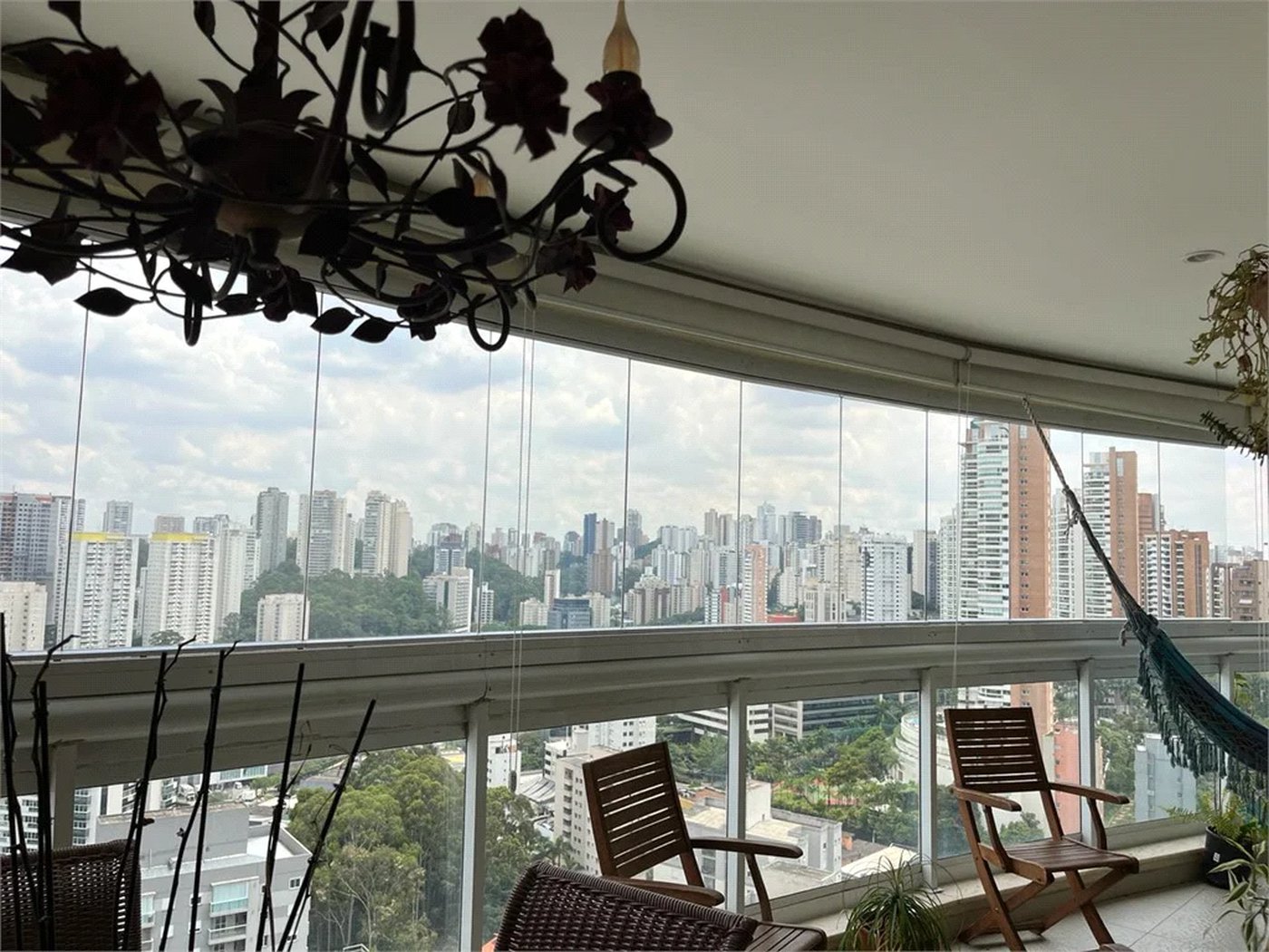 Apartamento à venda com 3 suítes em Vila Andrade, São Paulo, SP