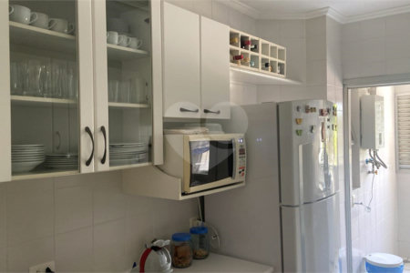 Apartamento à venda com 3 quartos, sendo 1 suíte, em Jardim Marajoara, São Paulo, SP