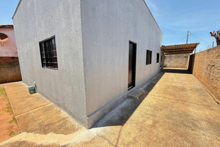 Casa à venda com 3 quartos, sendo 1 suíte,  em Santa Luzia, Três Lagoas, MS