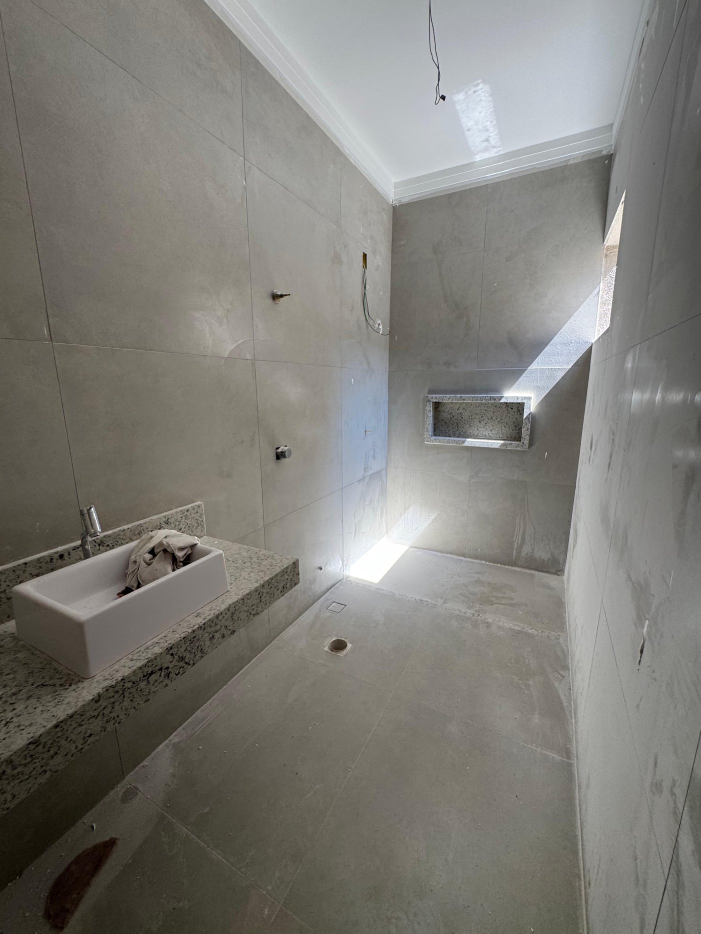 Casa à venda com 3 quartos, sendo 1 suíte, em Jardim dos Ipes, Três Lagoas, MS
